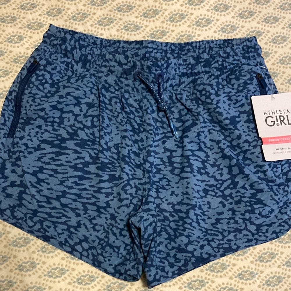 Athleta girl All Play 3’ short